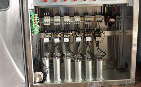 低壓電力電容器爆炸的原因是什么？