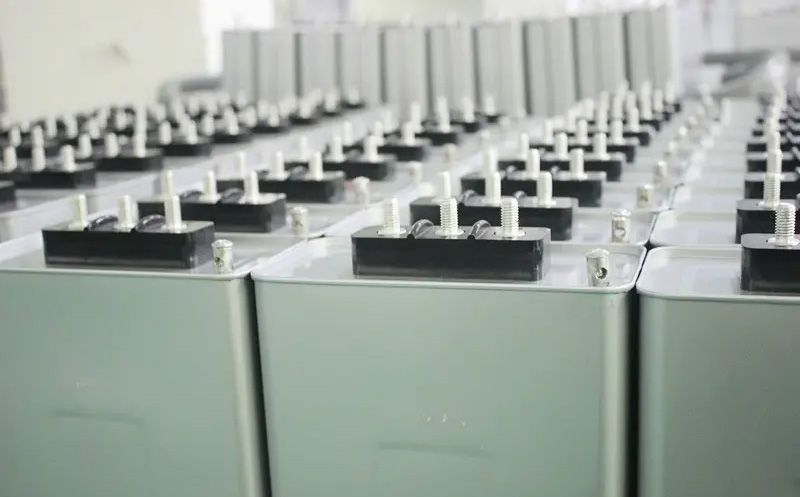 電力電容器組接線應(yīng)遵循哪些原則？